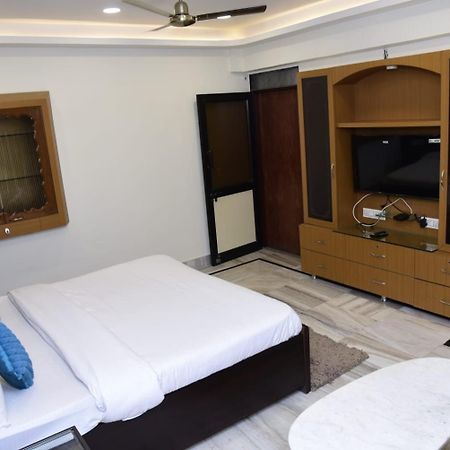 Holiday Out Hotel Τζοντχπούρ Εξωτερικό φωτογραφία