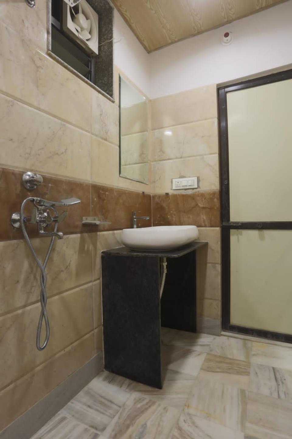Holiday Out Hotel Τζοντχπούρ Εξωτερικό φωτογραφία
