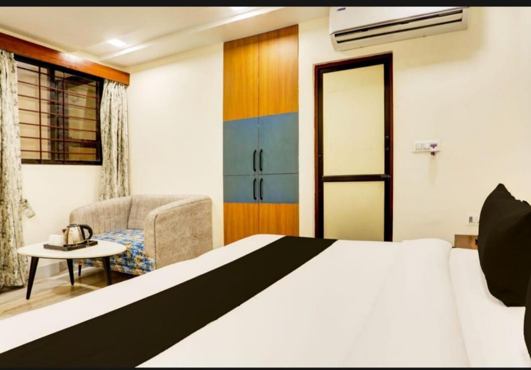 Holiday Out Hotel Τζοντχπούρ Εξωτερικό φωτογραφία