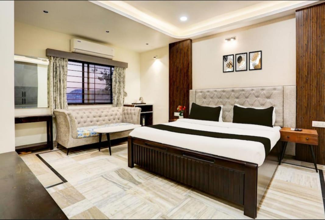 Holiday Out Hotel Τζοντχπούρ Εξωτερικό φωτογραφία
