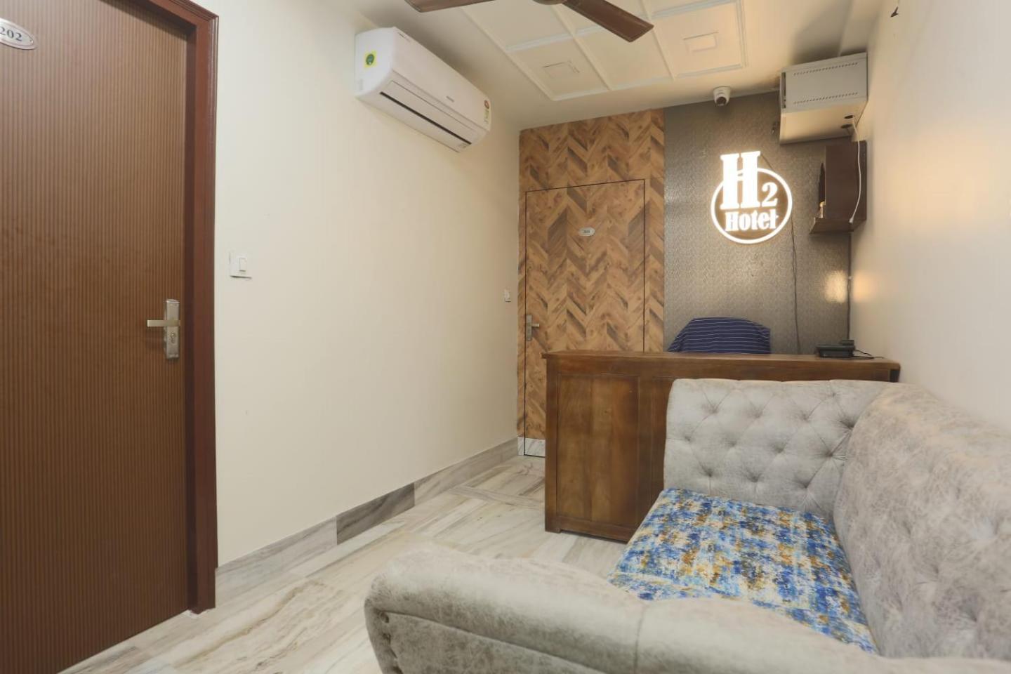 Holiday Out Hotel Τζοντχπούρ Εξωτερικό φωτογραφία