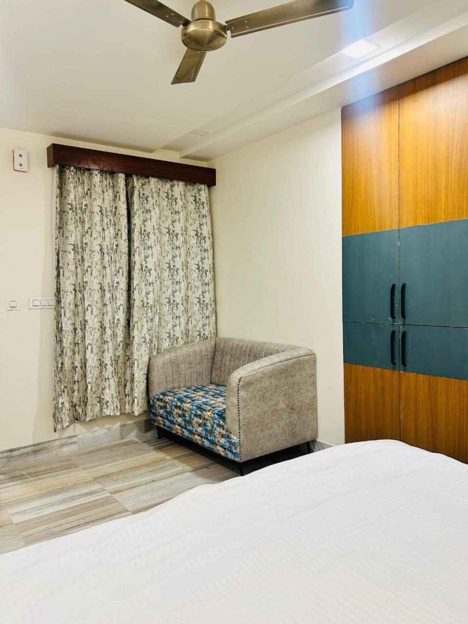 Holiday Out Hotel Τζοντχπούρ Εξωτερικό φωτογραφία