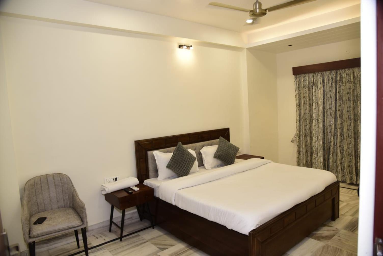 Holiday Out Hotel Τζοντχπούρ Εξωτερικό φωτογραφία